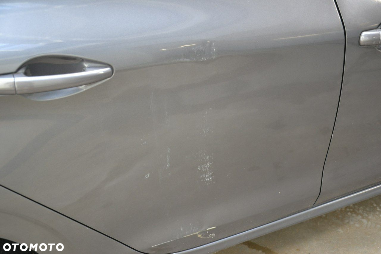 Peugeot 208 - 10