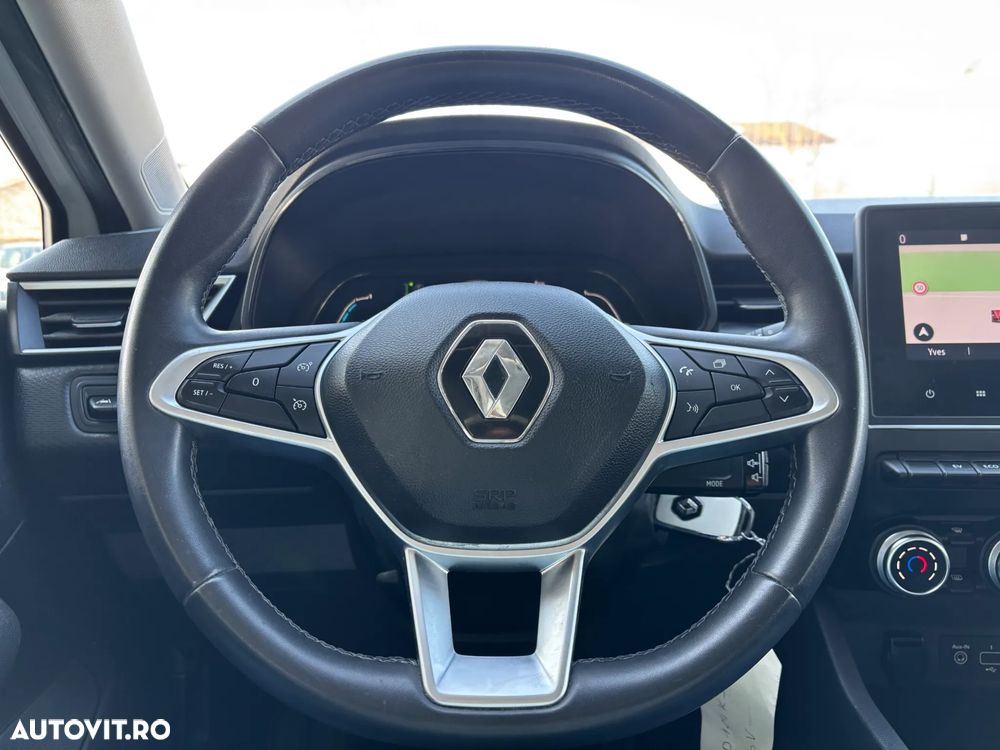 Renault Clio E-TECH 140 BUSINESS EDITION - 13