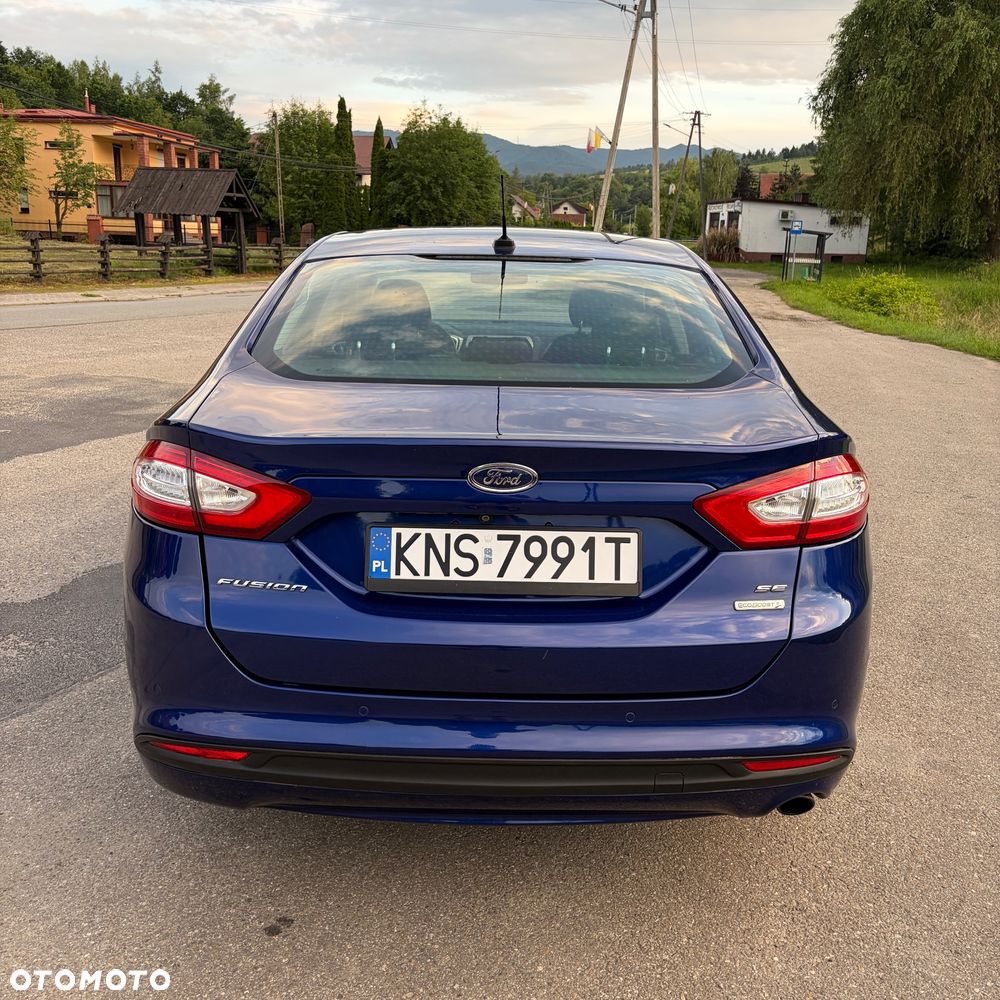 Ford Fusion - 38