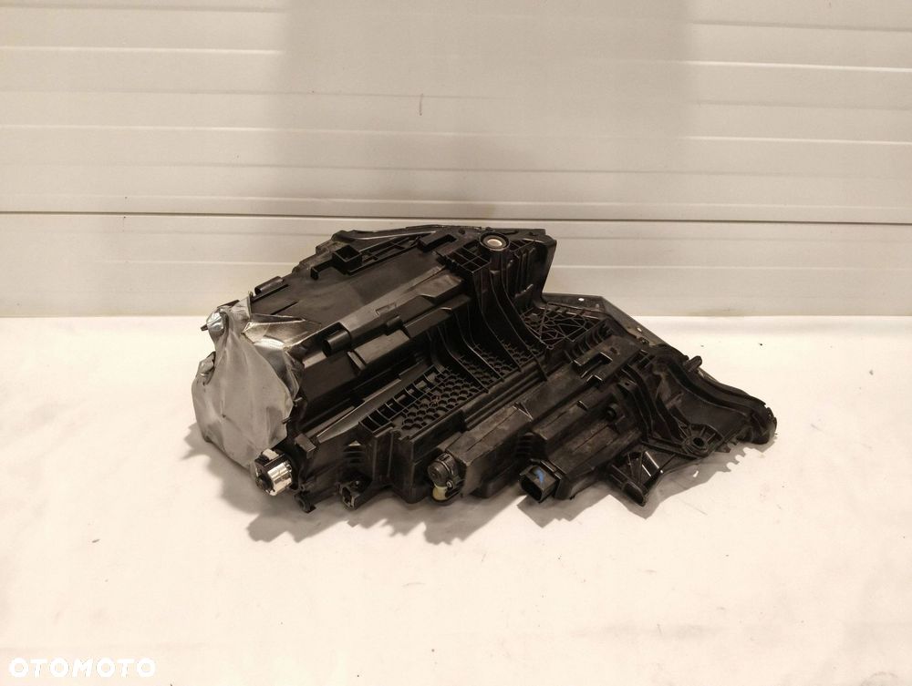 audi q8 matrix led przód strona prawa 4m8941036 - 4