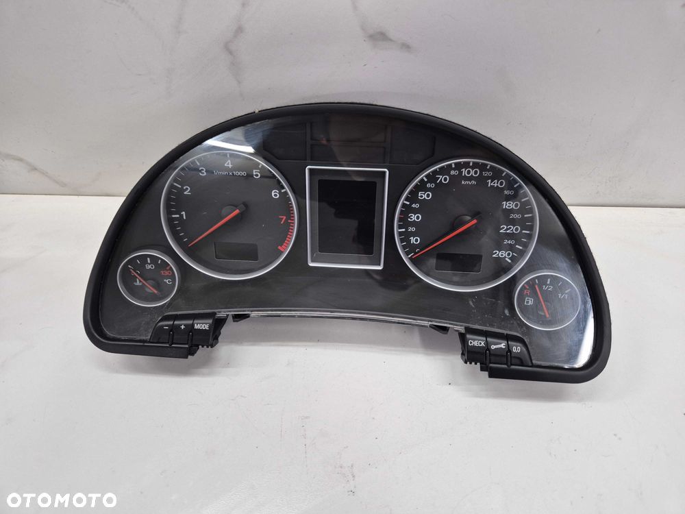 audi a4 B6 benzyna licznik zegar zegary fis europa