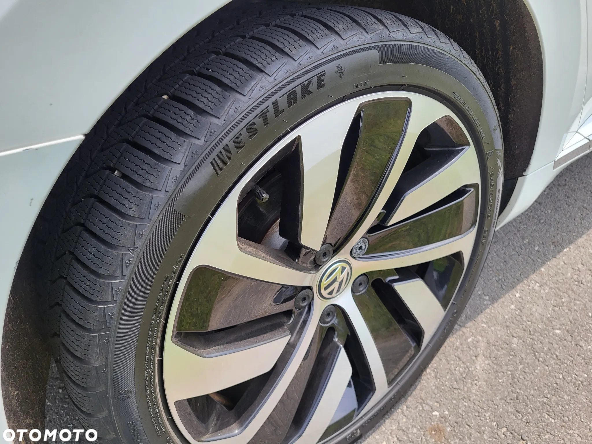 Volkswagen Arteon 2.0 TDI SCR DSG R-Line Edition - 34