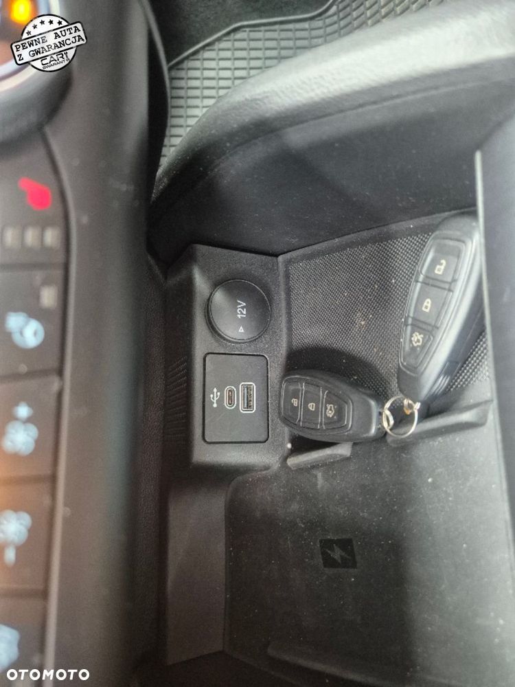 Ford Focus - 30