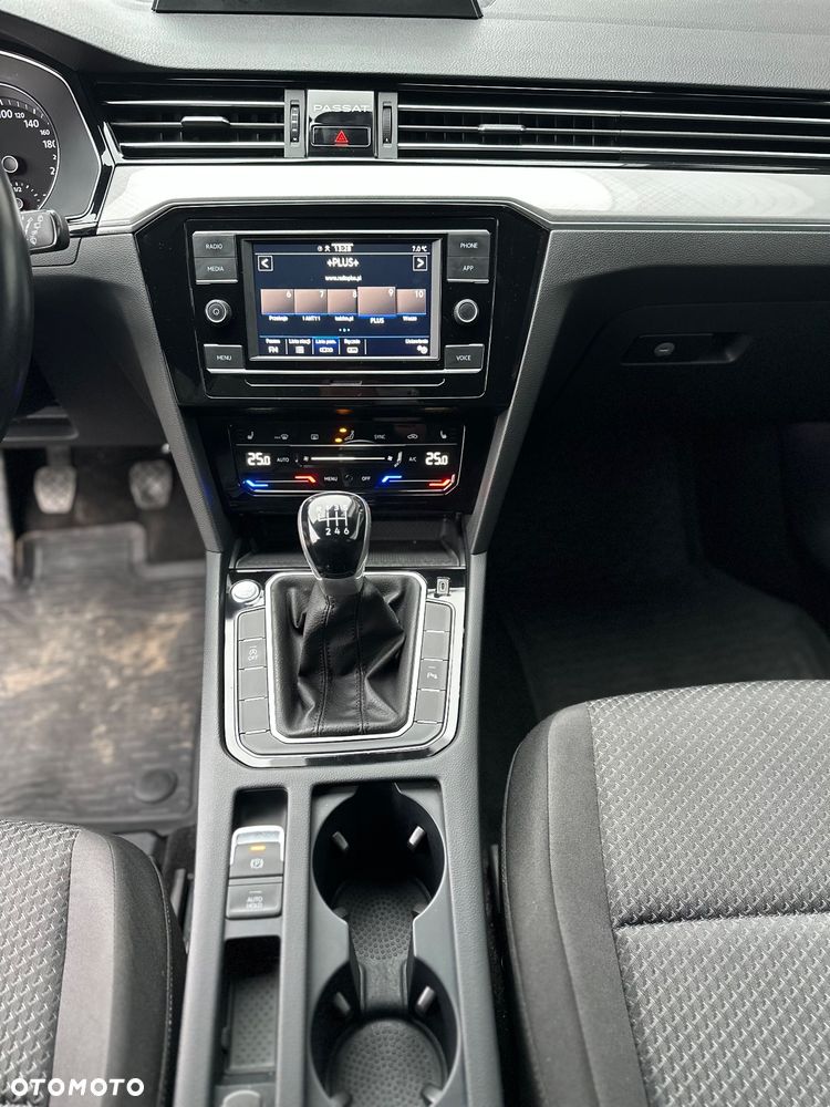 Volkswagen Passat 2.0 TDI SCR - 19