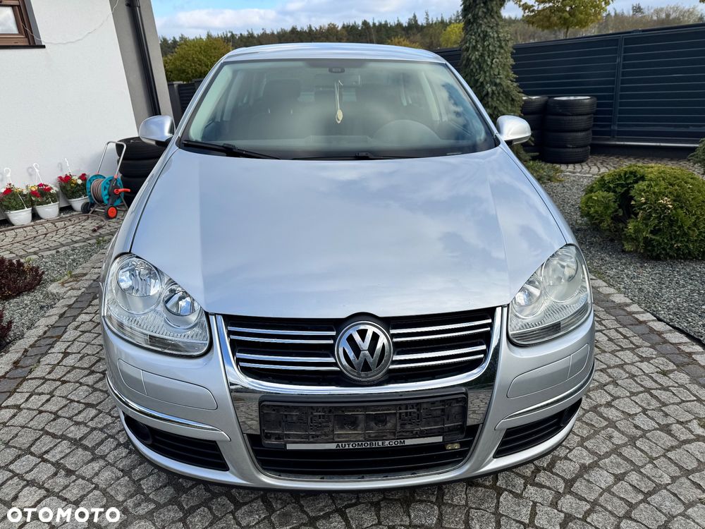 Volkswagen Jetta - 6