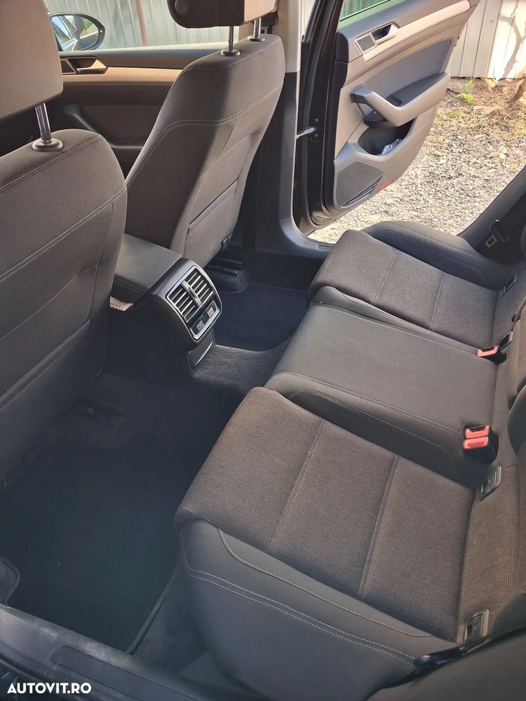 Volkswagen Passat 2.0 TDI (BlueMotion Technology) Trendline - 10