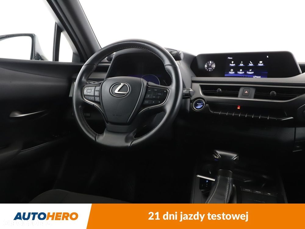 Lexus UX - 13