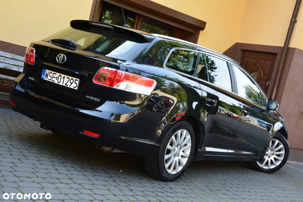 Toyota Avensis 1.8 Sol plus NAVI - 4