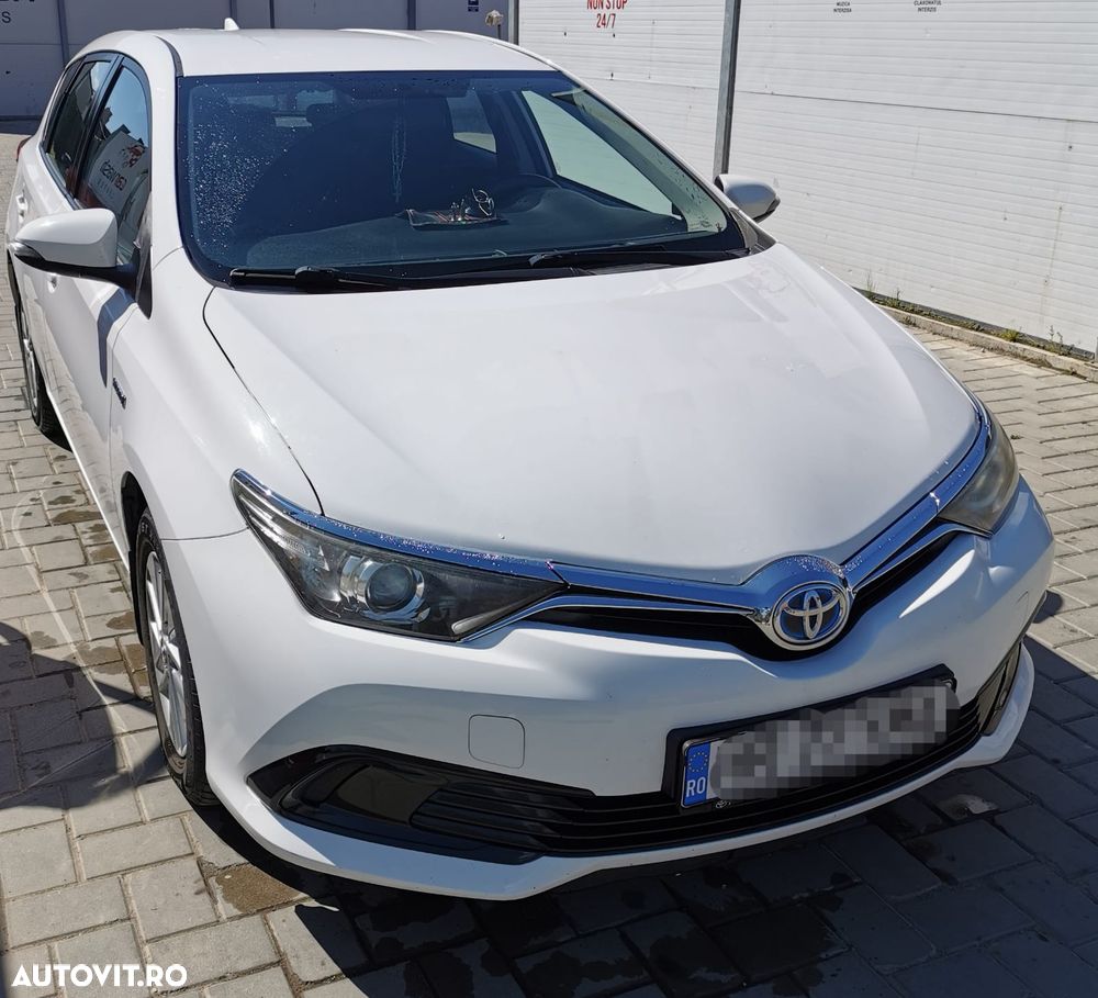 Toyota Auris 1.8 L VVT-i HSD Sol - 1