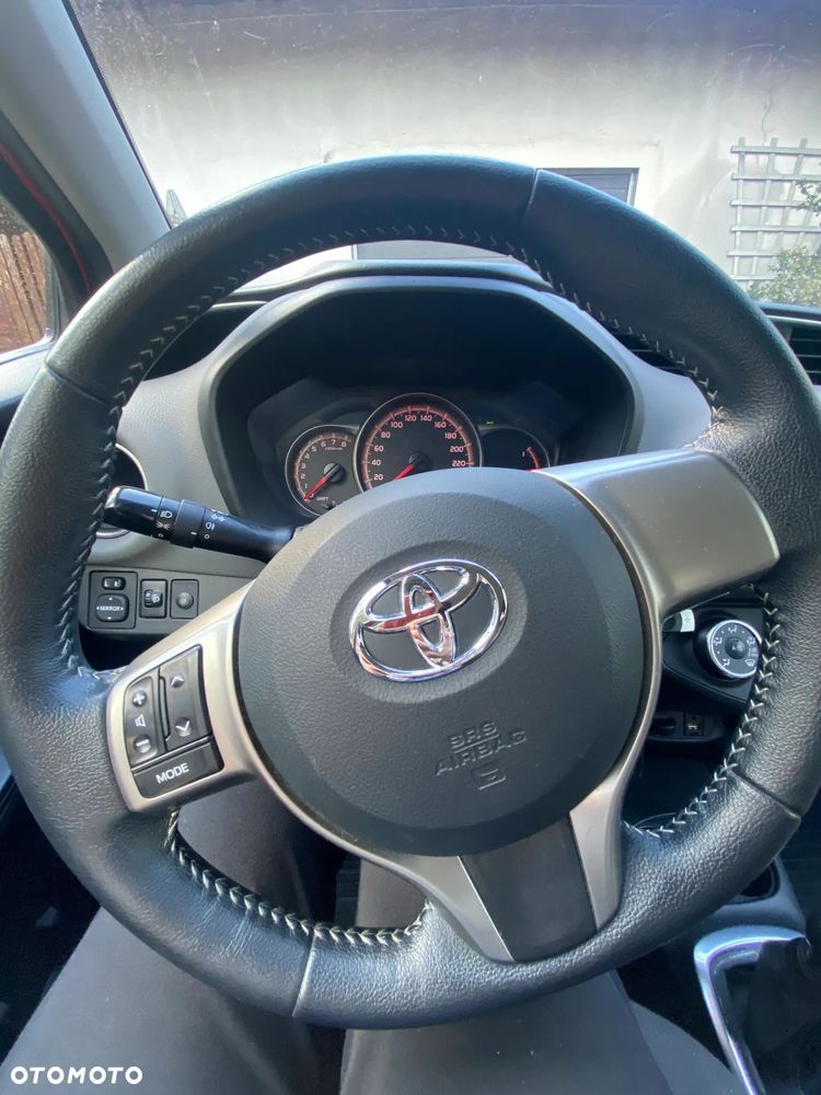 Toyota Yaris 1.0 Active - 11