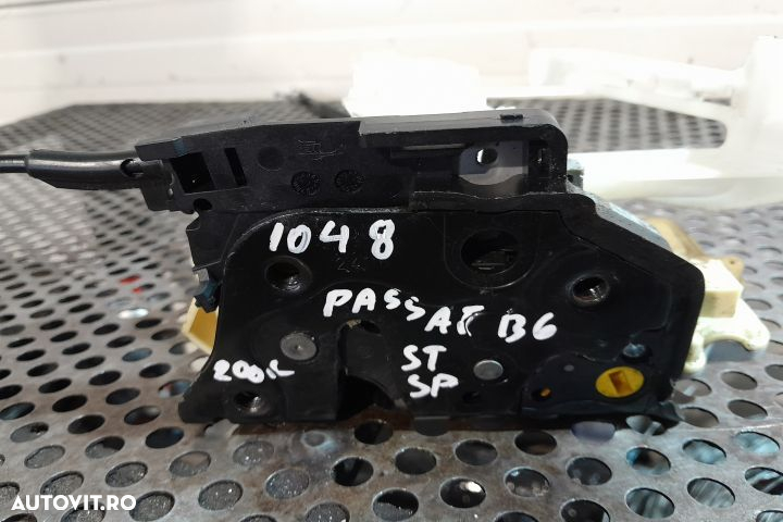 Broasca usa spate stanga 3C4839015A Volkswagen VW Passat B6 [2005 - 2 - 2