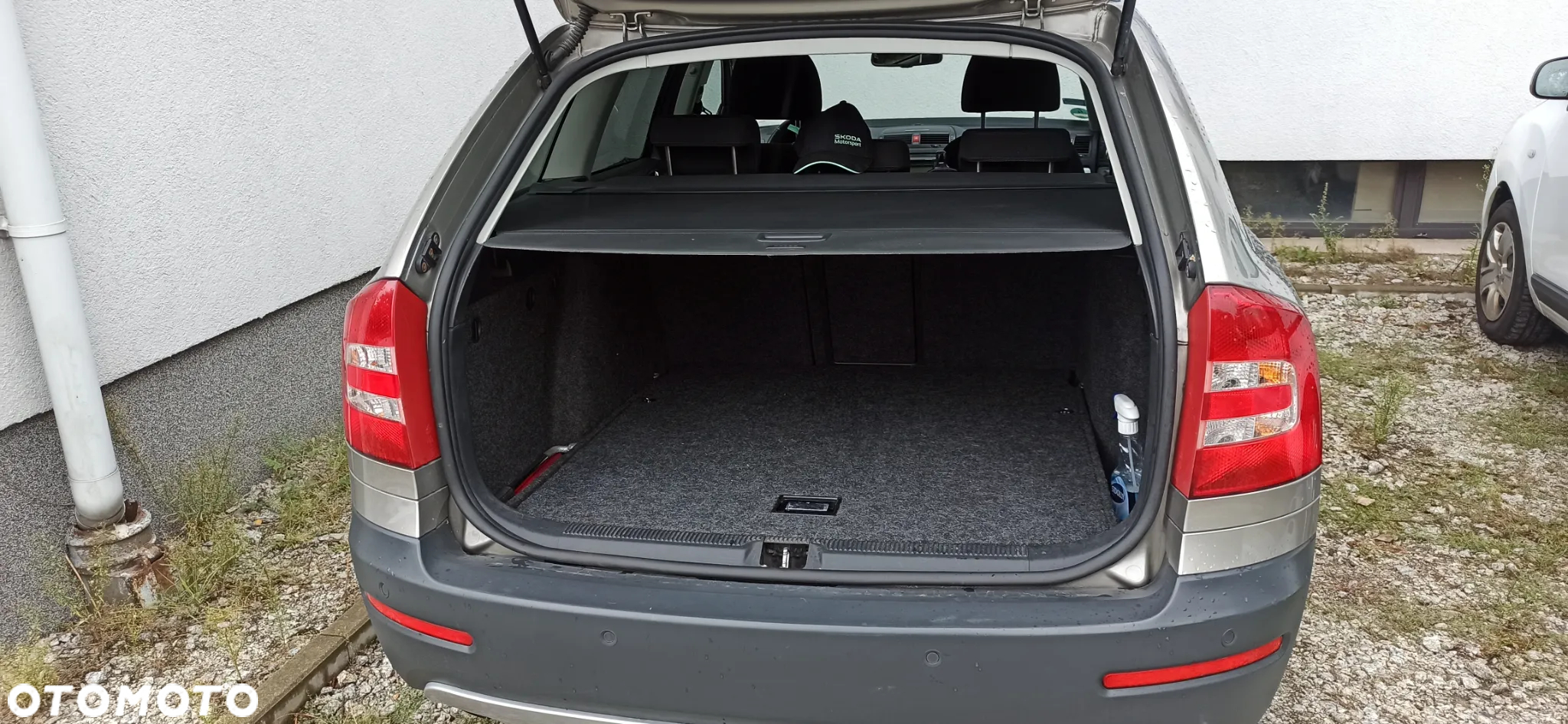 Skoda Octavia Scout 2.0 TDI DPF - 9
