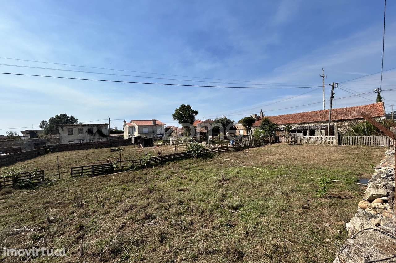 Terreno urbanizável com ruina em Criaz - Apúlia - Grande imagem: 3/15