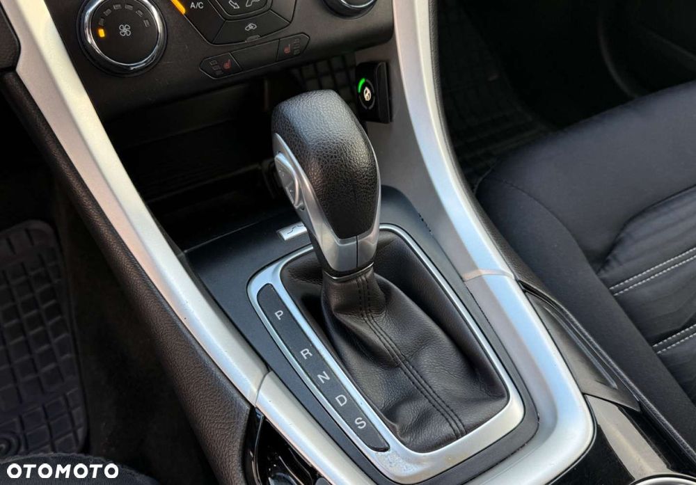 Ford Fusion - 28