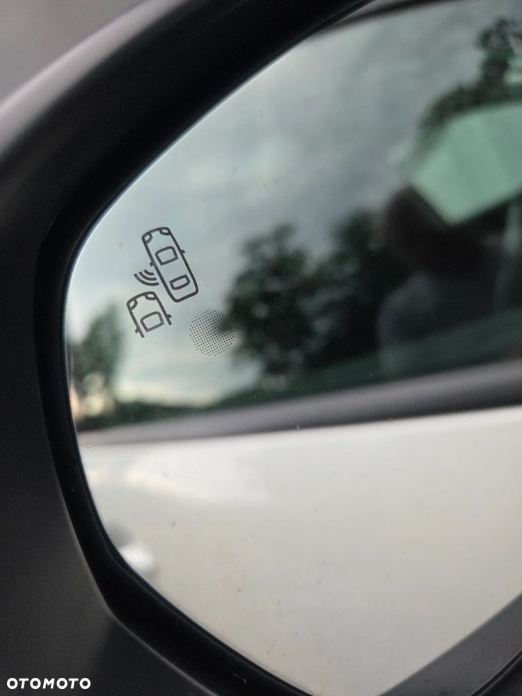 Peugeot 3008 BlueHDi 130 Stop & Start EAT8 Allure Business-Paket - 16