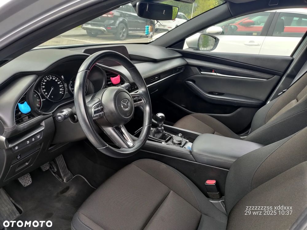 Mazda 3 - 8