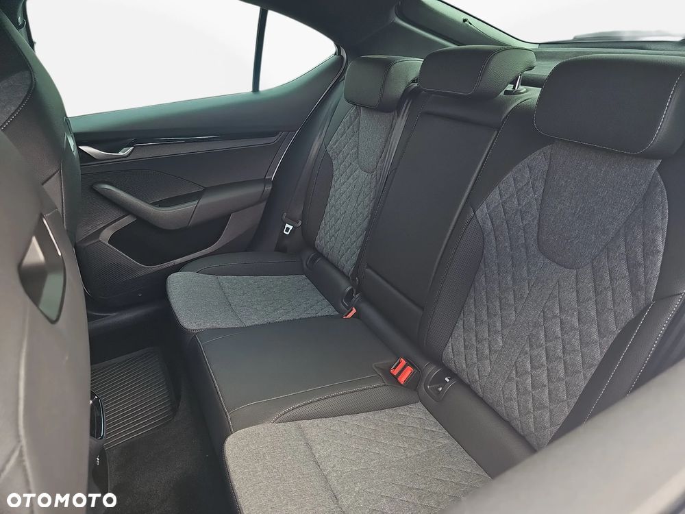 Skoda Octavia 1.5 TSI mHEV Sportline DSG - 27