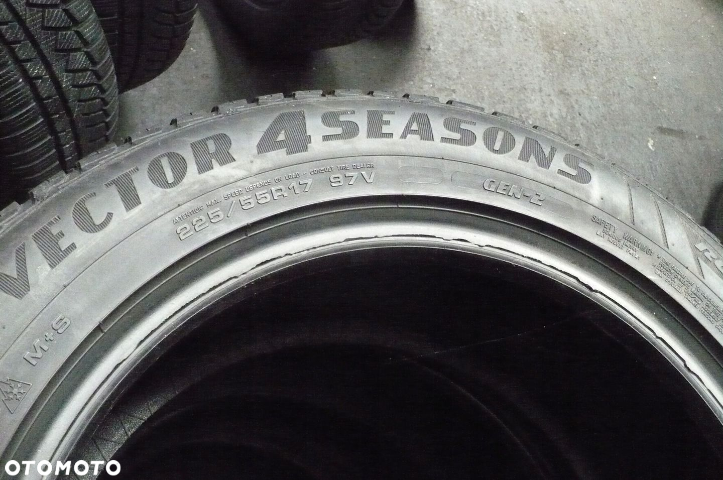 2x GOODYEAR Vector 4Seasons Gen2 225/55R17 4,9mm 2019 - 3