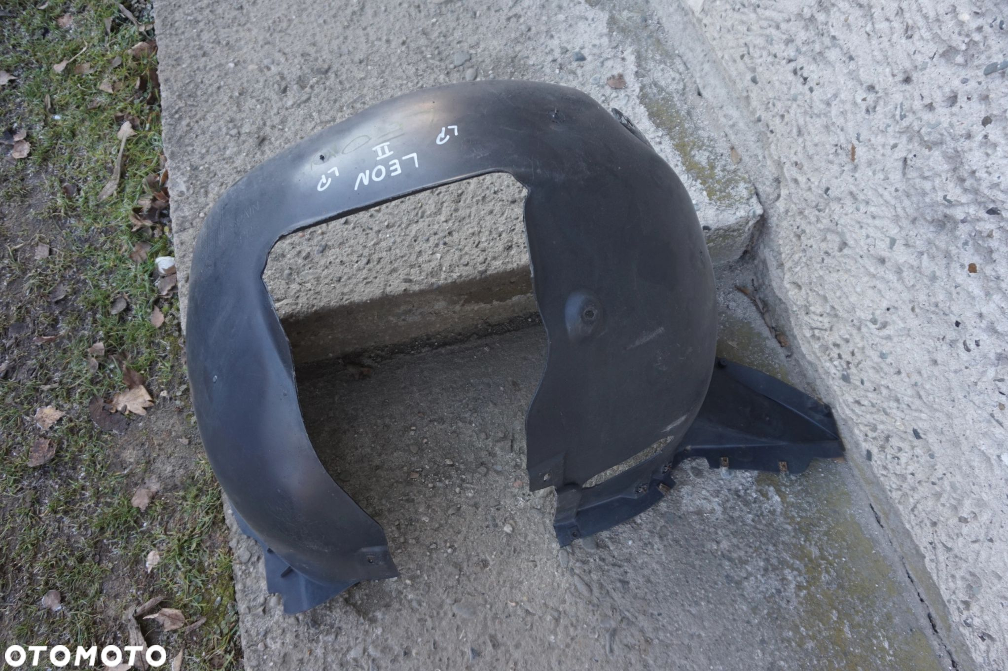 NADKOLE LEWE PRZEDNIE SEAT LEON II 05/12r - 2