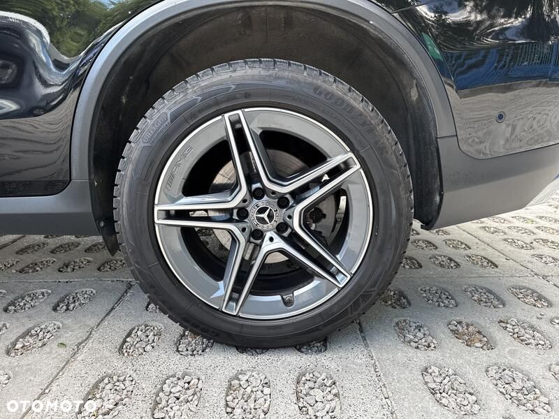 Mercedes-Benz GLC 300 e 4-Matic - 19