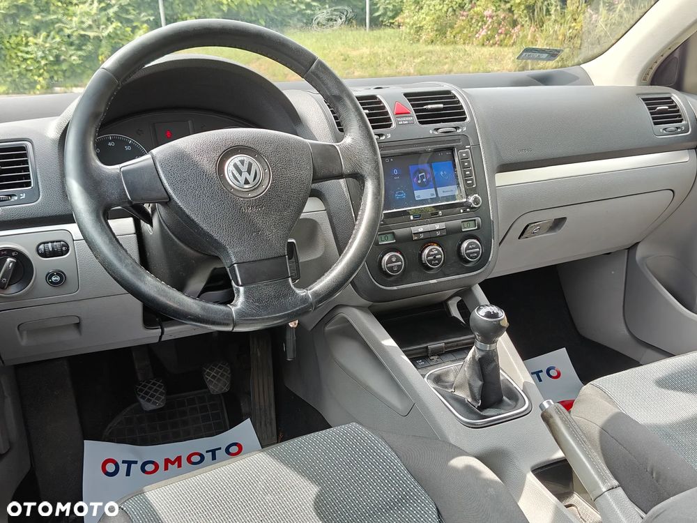 Volkswagen Jetta 2.0 FSI Comfortline - 6