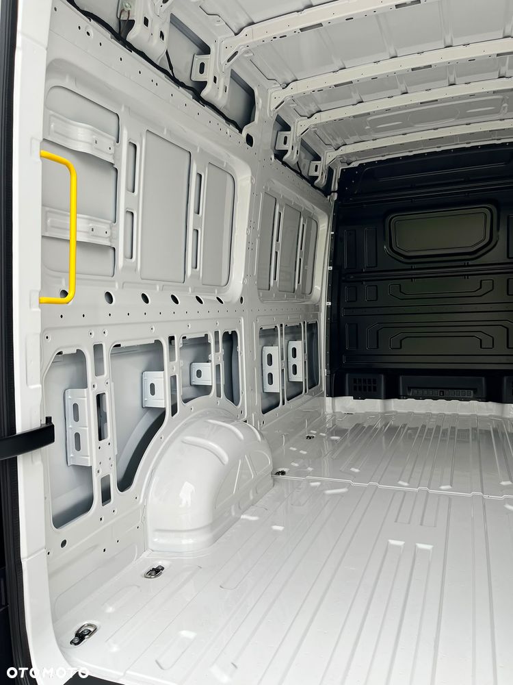Volkswagen Crafter - 9