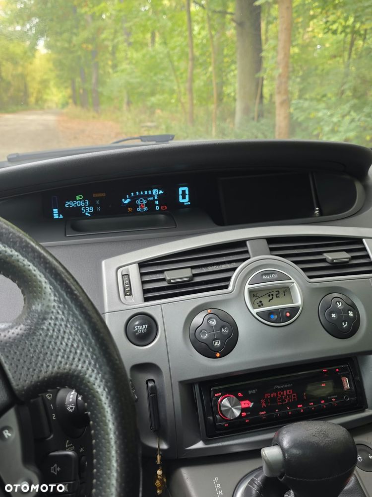Renault Scenic - 12