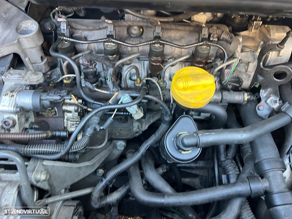 Renault Espace 1.9 dCi Dynamique 5L - 8