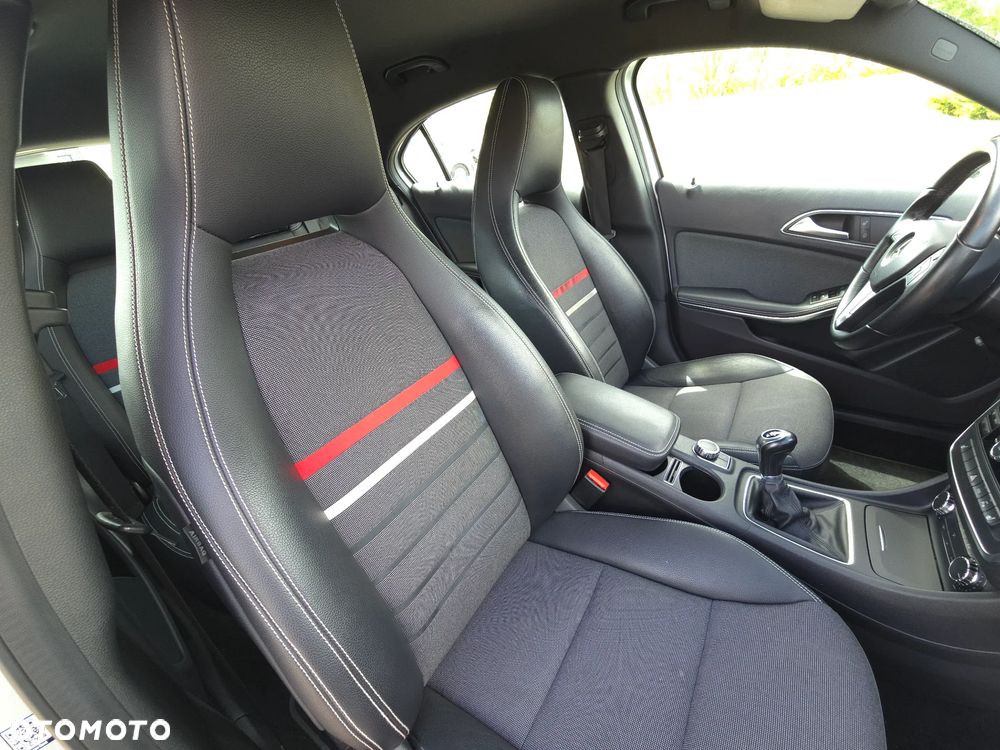 Mercedes-Benz Klasa A 180 (BlueEFFICIENCY) Style - 17