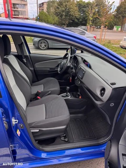 Toyota Yaris 1.5 VVT-i HSD Luna - 12