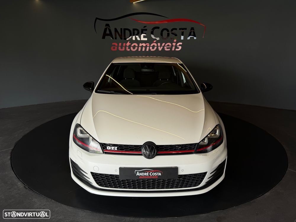 VW Golf 2.0 TSi GTi - 11