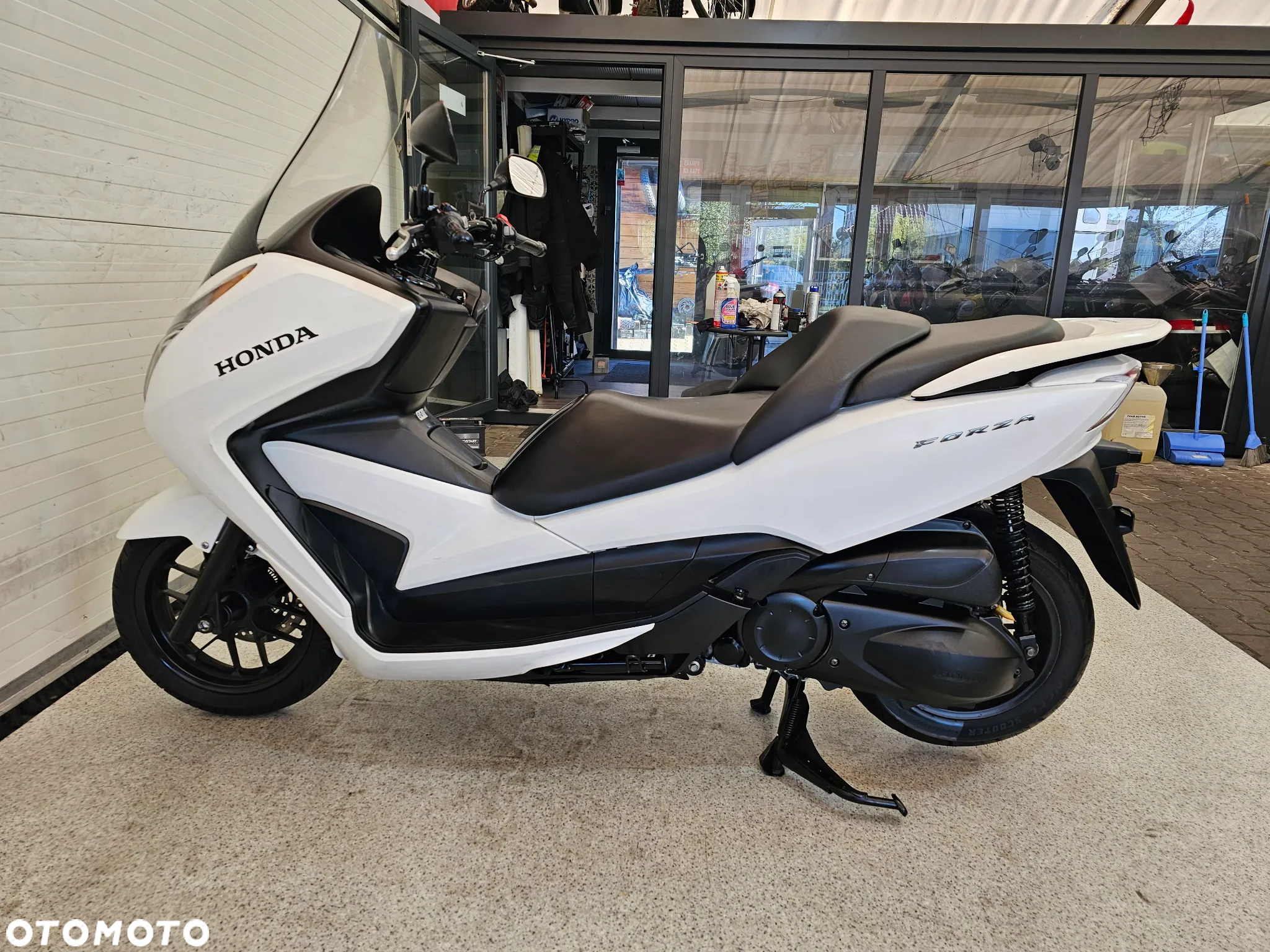 Honda NSS - 18