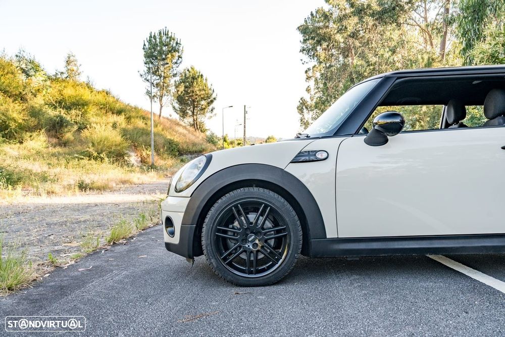 MINI 3 Portas Cooper D - 10