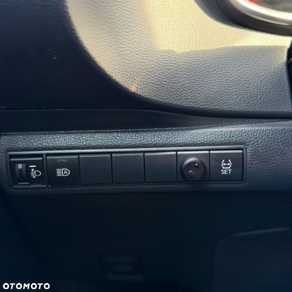 Toyota Corolla - 32