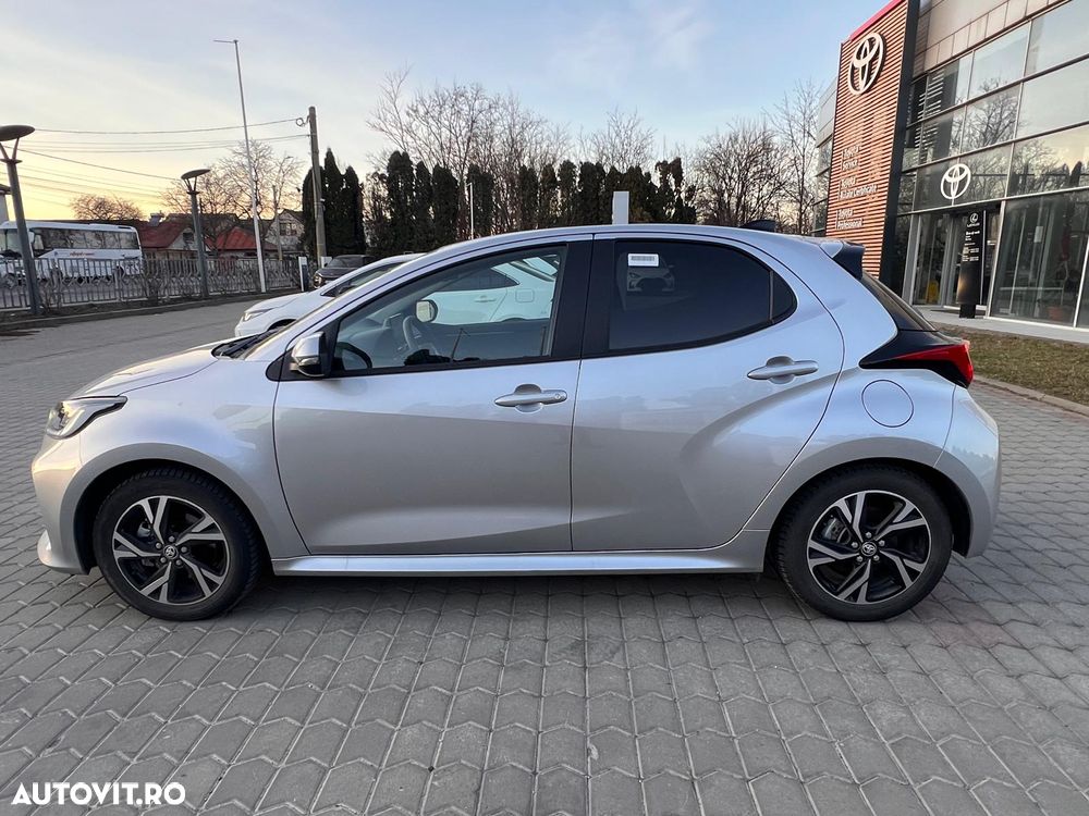 Toyota Yaris 1.5 VVT-i HSD Active - 4