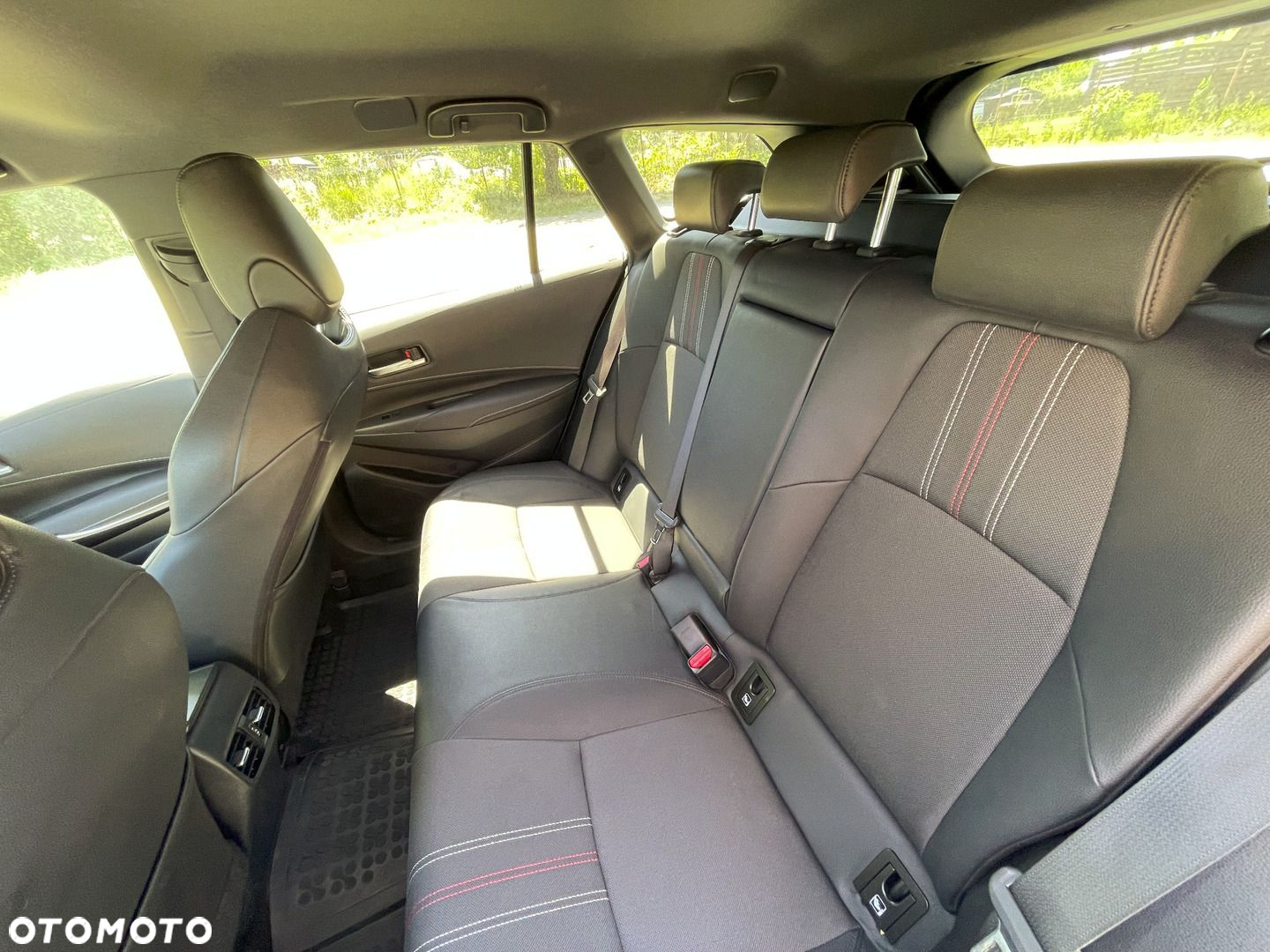 Toyota Corolla - 10