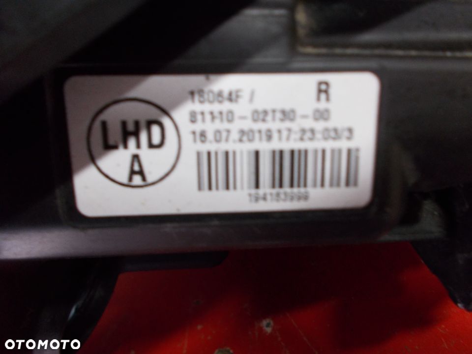 TOYOTA COROLLA E21 SEDAN LAMPA PRAWA 81110-02T30 - 3