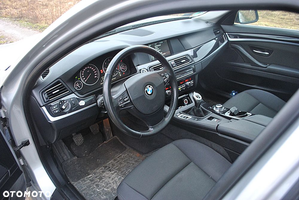 BMW Seria 5 520d - 8