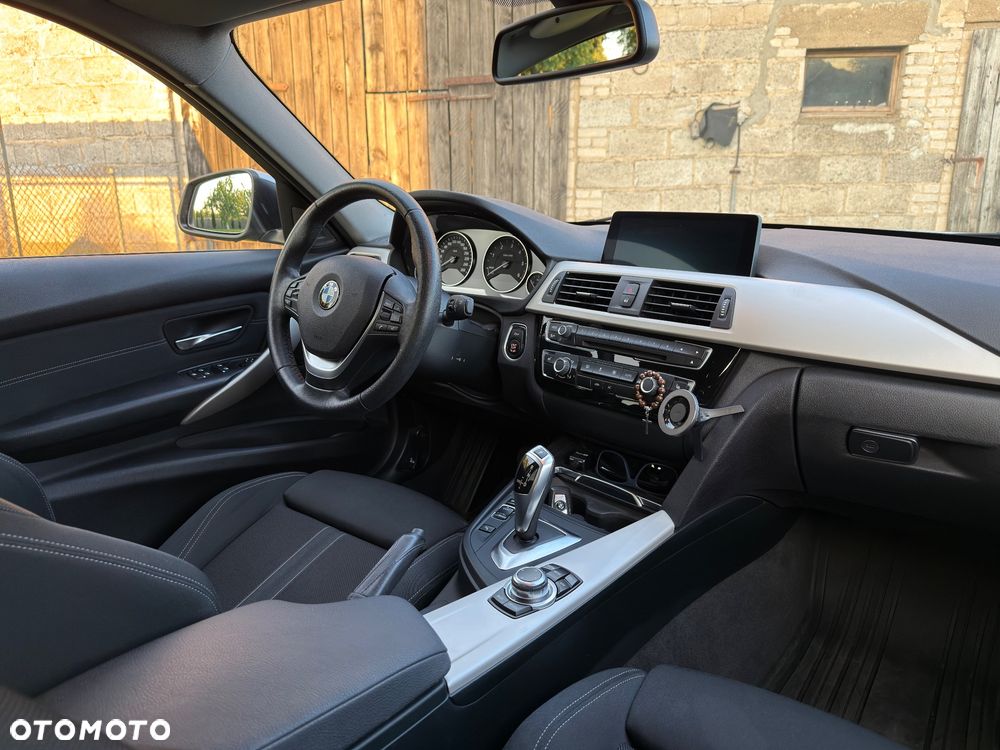 BMW Seria 3 318d - 22