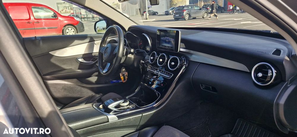 Mercedes-Benz C 180 7G-TRONIC - 25