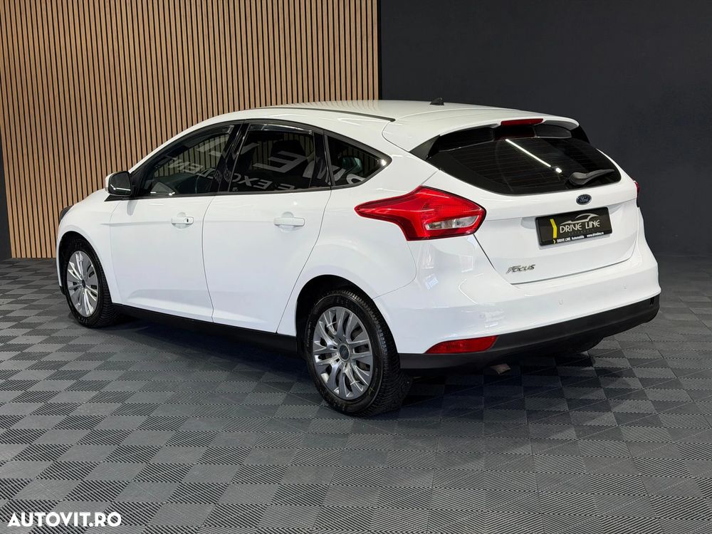 Ford Focus 1.5 EcoBlue Active - 6