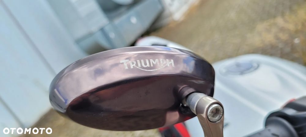 Triumph Street Triple - 17