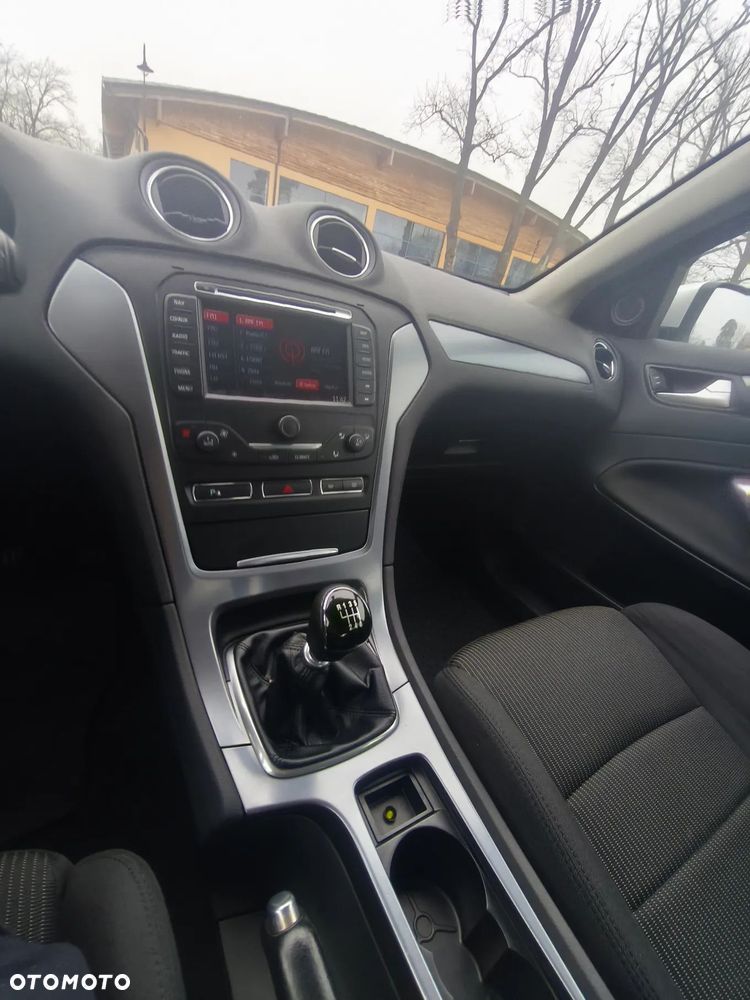 Ford Mondeo 2.0 TDCi Titanium - 4