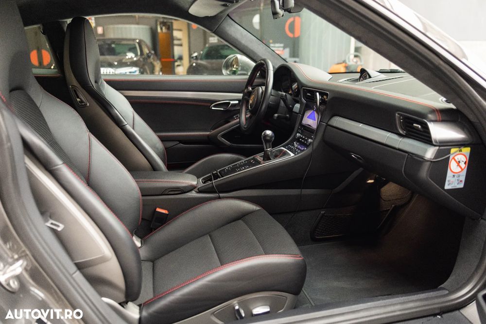 Porsche 911 GT3 - 29