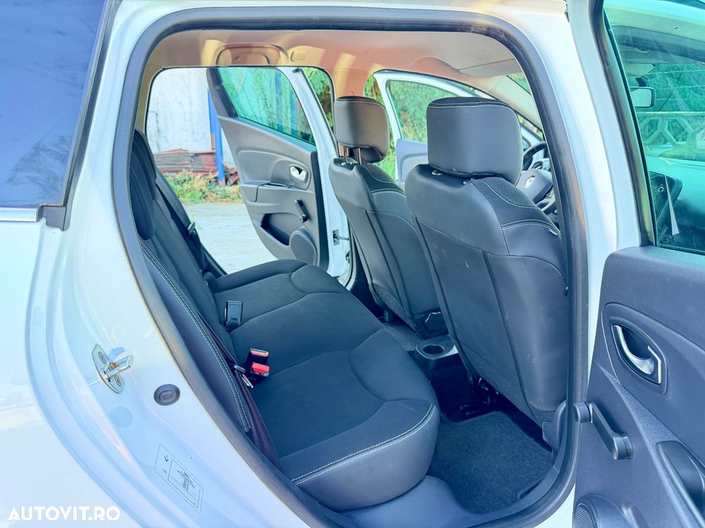 Renault Clio - 18