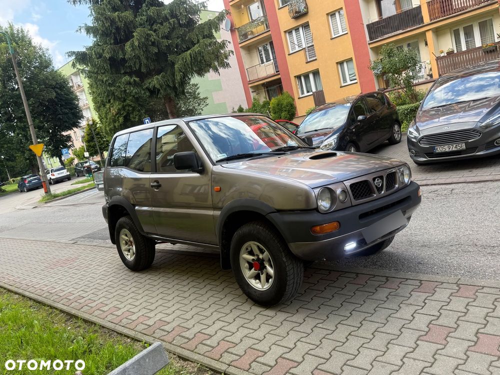 Nissan Terrano 2.7 TDi Sport - 10
