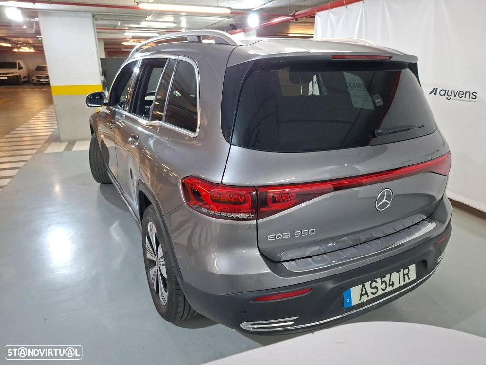 Mercedes-Benz EQB 250 Progressive - 3