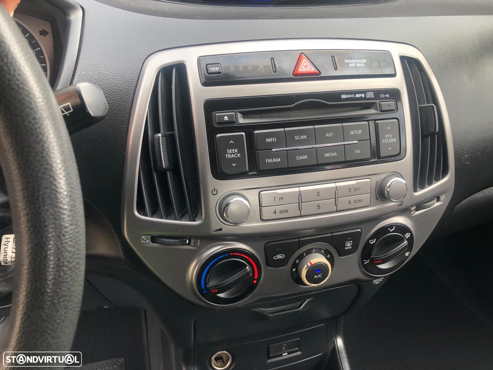 Hyundai i20 - 10