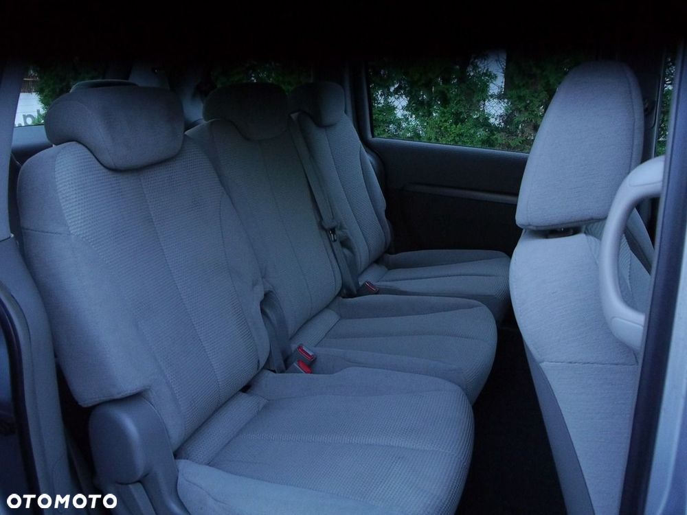 Kia Carnival 2.9 CRDi Tour - 28
