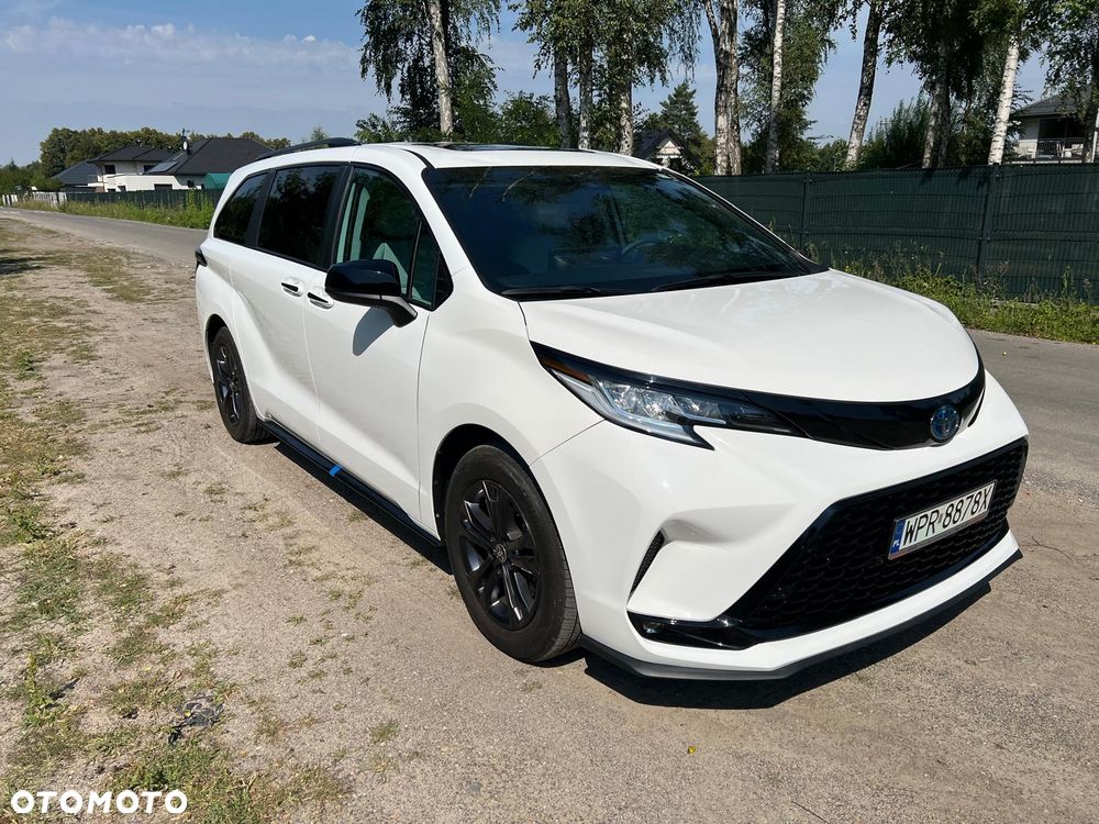 Toyota Sienna - 13